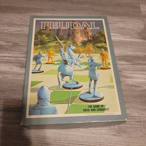 Feudal The Game of Siege and Conquest Vintage Board Game - Picture 1 of 3